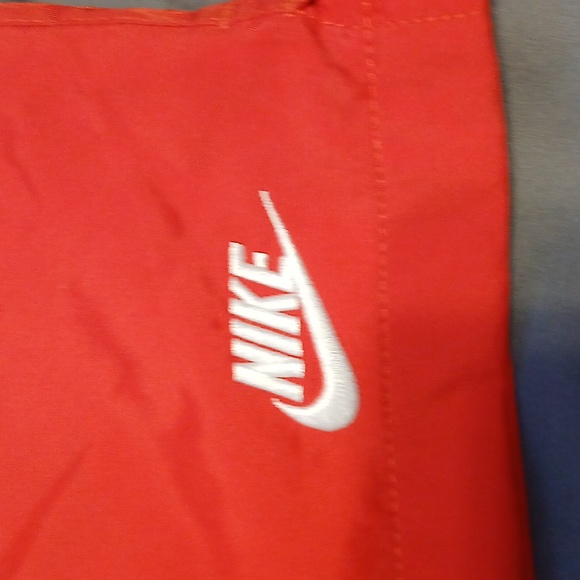 Nike Club Mens Woven Flow Shorts - Red - Picture 8 of 8